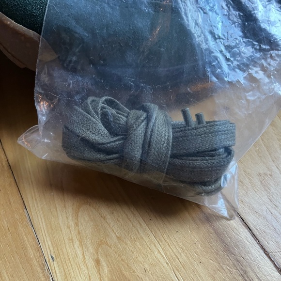 J Crew Vibram Hiking Shoe NWT - Picture 4 of 7